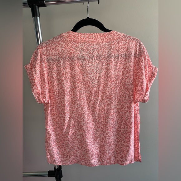 GAP Patterned V-Neck Blouse - Picture 5 of 5